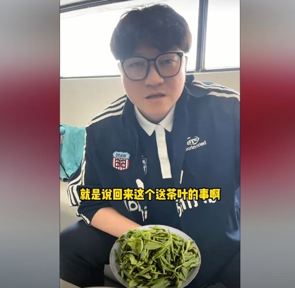 趙鵬：不太清楚賈秀全要球員買茶葉的段子，但這在現(xiàn)實(shí)中也正常
